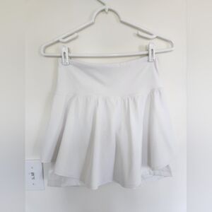 S Old Navy High Rise Powersoft Go Dry Pleated Skort In White Lily